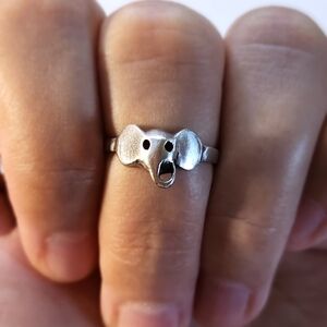 (6) VTG Silver Elephant Ring